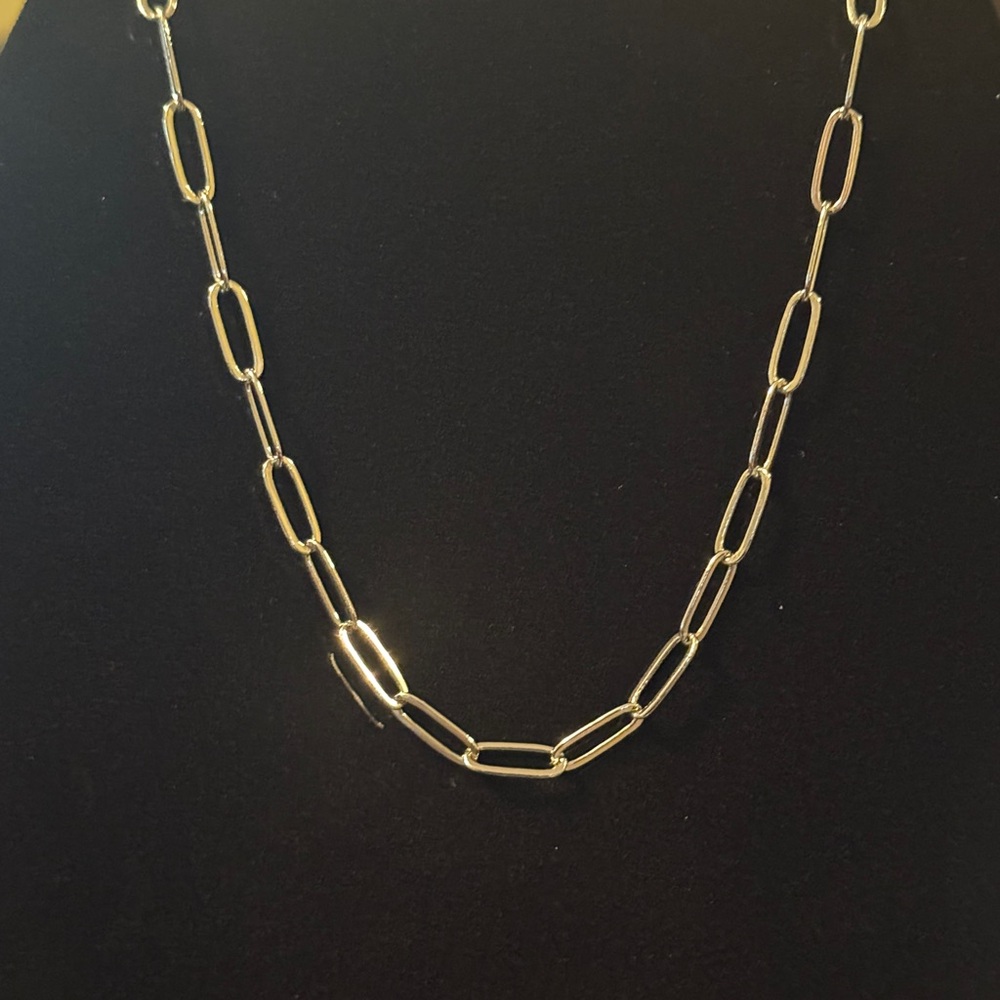 Elegant Paperclip Style Silver Chain Necklace